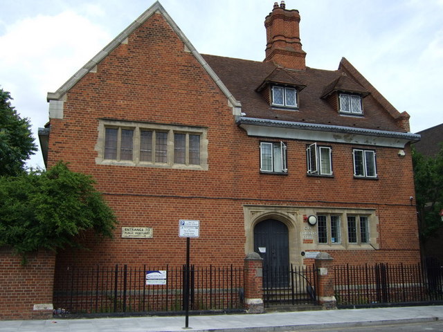 East London ‘murder’ was a suicide, coroner rules